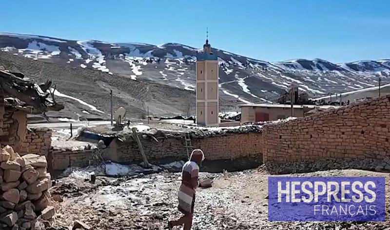 eau 24 A Tizi N'Sli, les habitants souffrent d'isolement