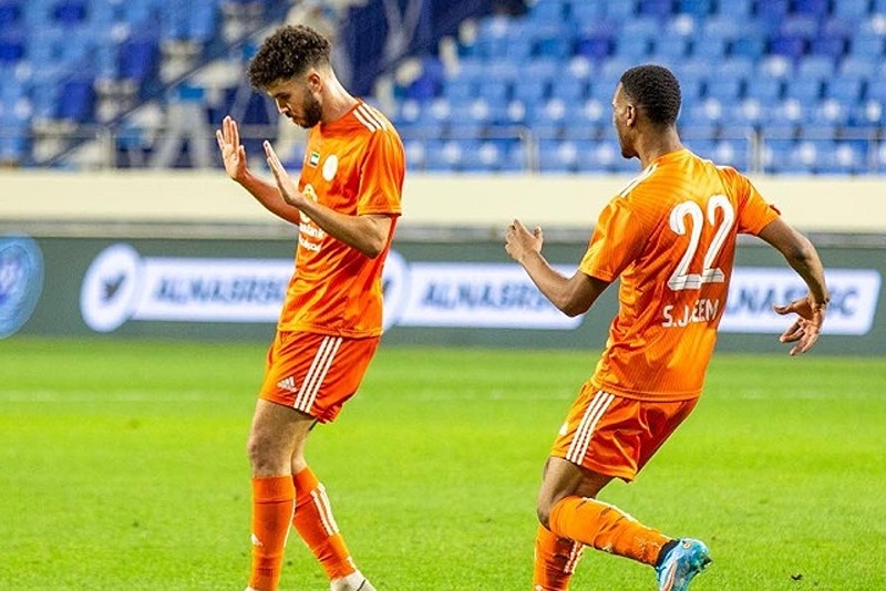 Un doublé d’Azarou et un but décisif de Rahimi offrent la victoire à ...