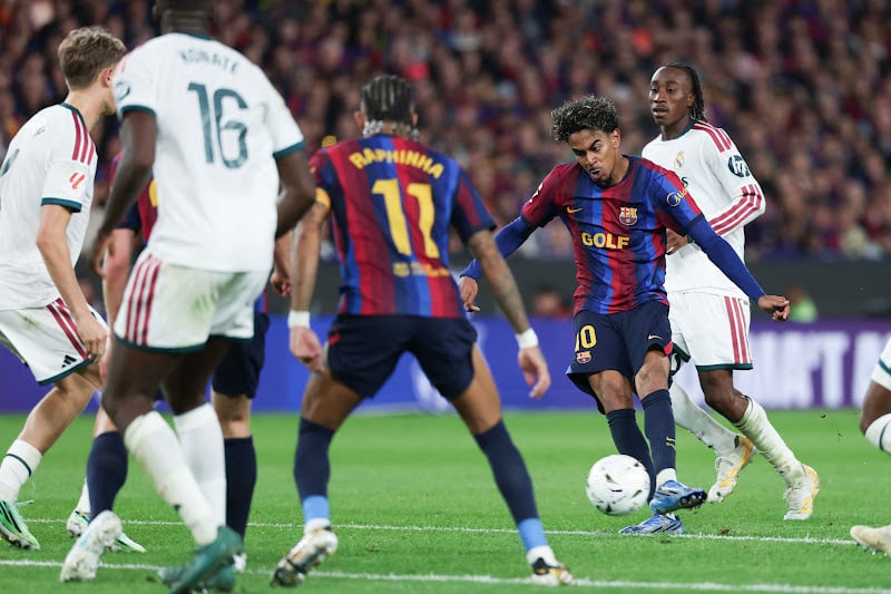 Liga: le Real Madrid remporte le Clasico face au FC Barcelone