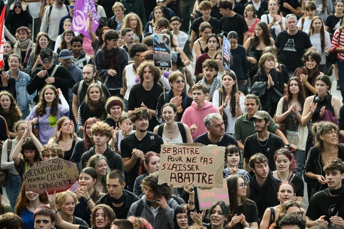 France : la colère des lycéens percute le budget 2027