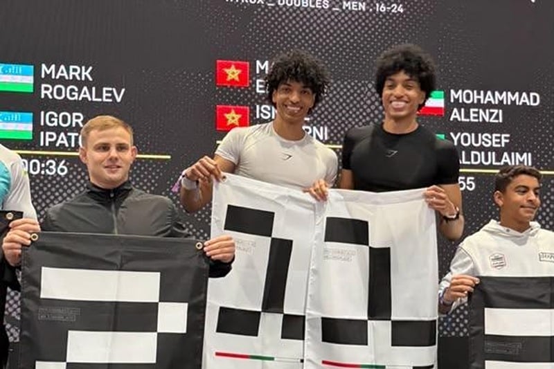 HYROX Abu Dhabi 2026 : les jumeaux El Guerrouni brillent sous le drapeau marocain